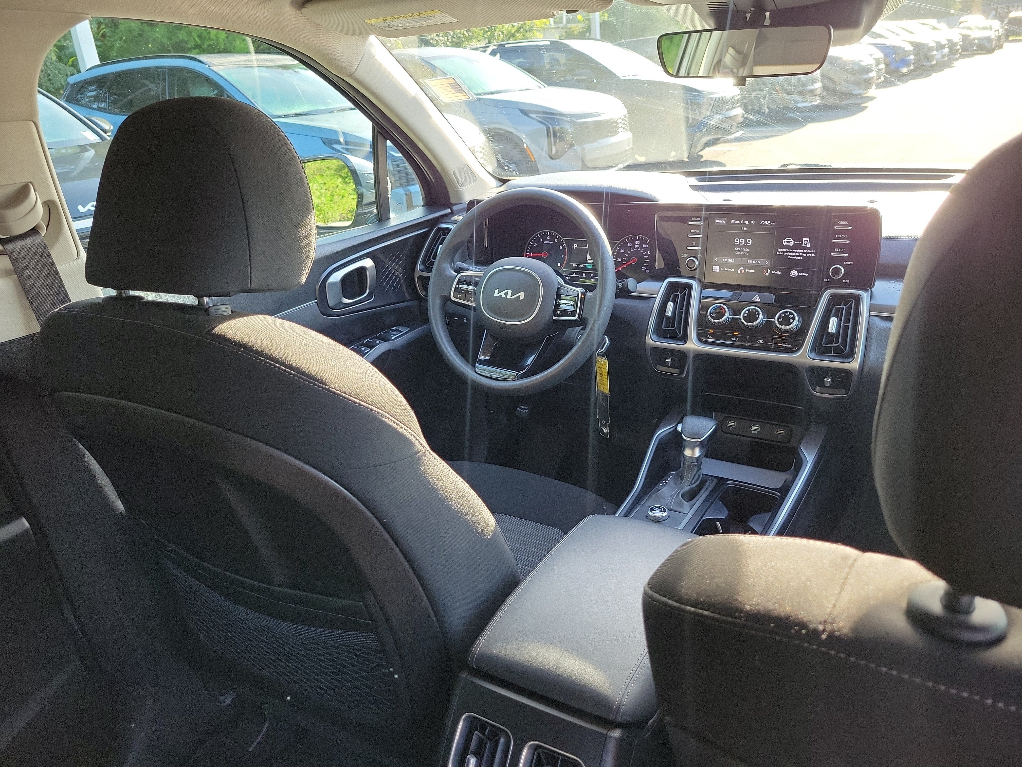 Certified 2022 Kia Sorento LX FWD image 13