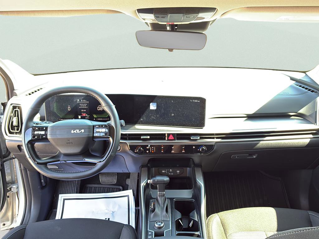 Certified 2026 Kia Sorento LX FWD image 19
