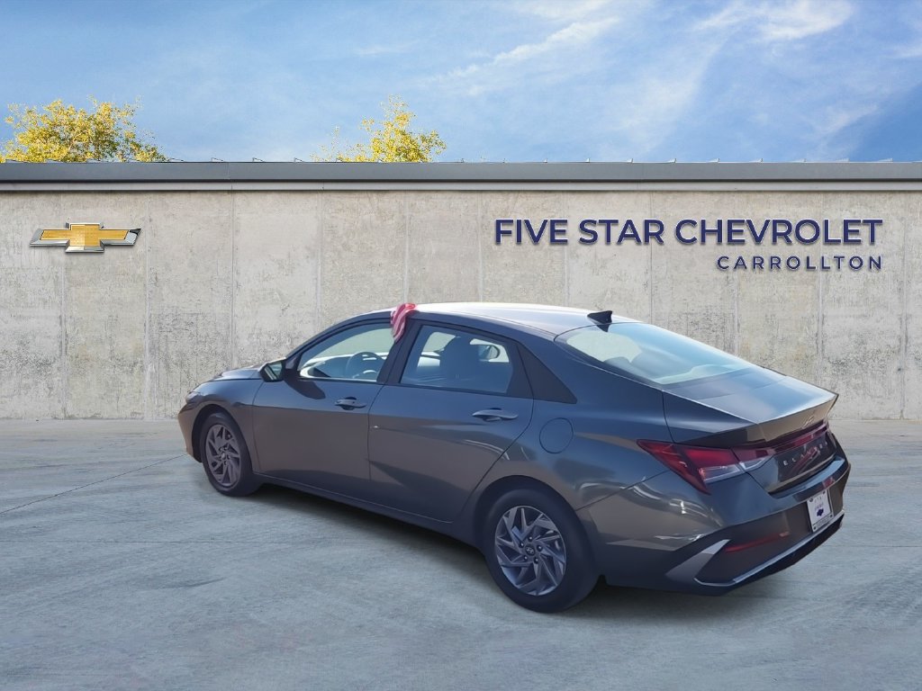 Used 2024 Hyundai Elantra SEL FWD image 6