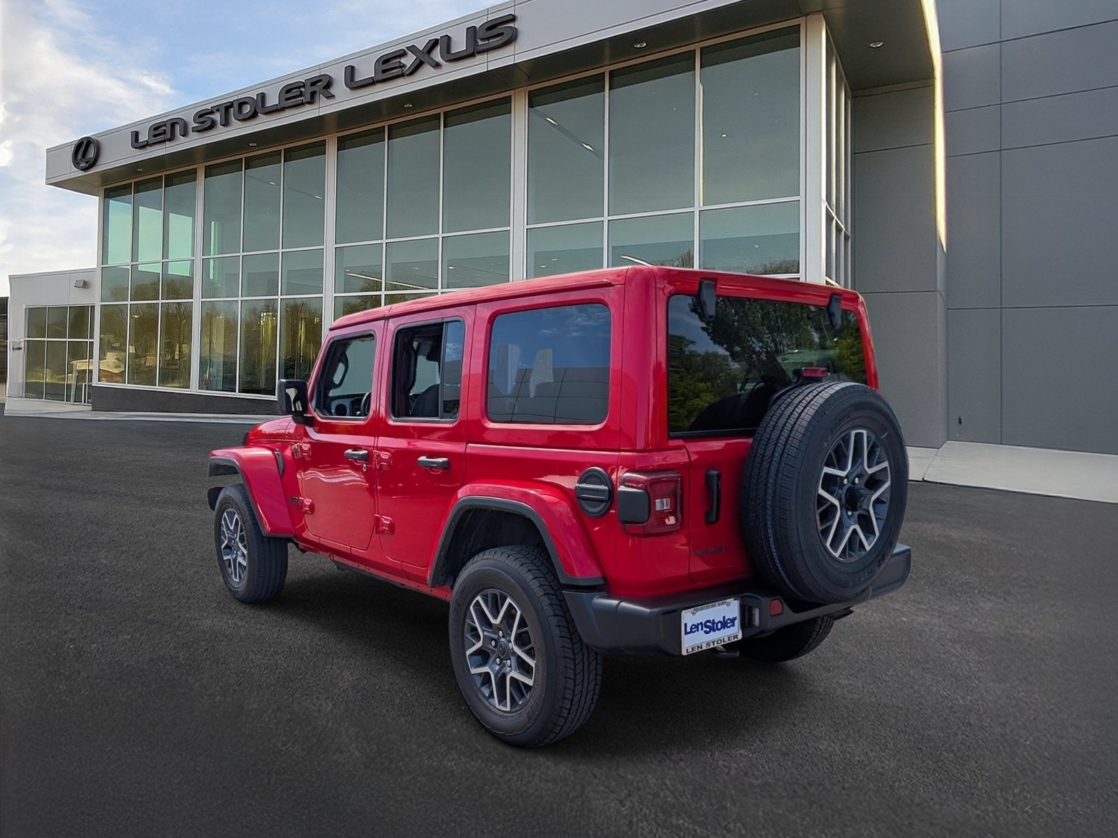 Used 2025 Jeep Wrangler Unlimited Sahara AWD/4WD image 5
