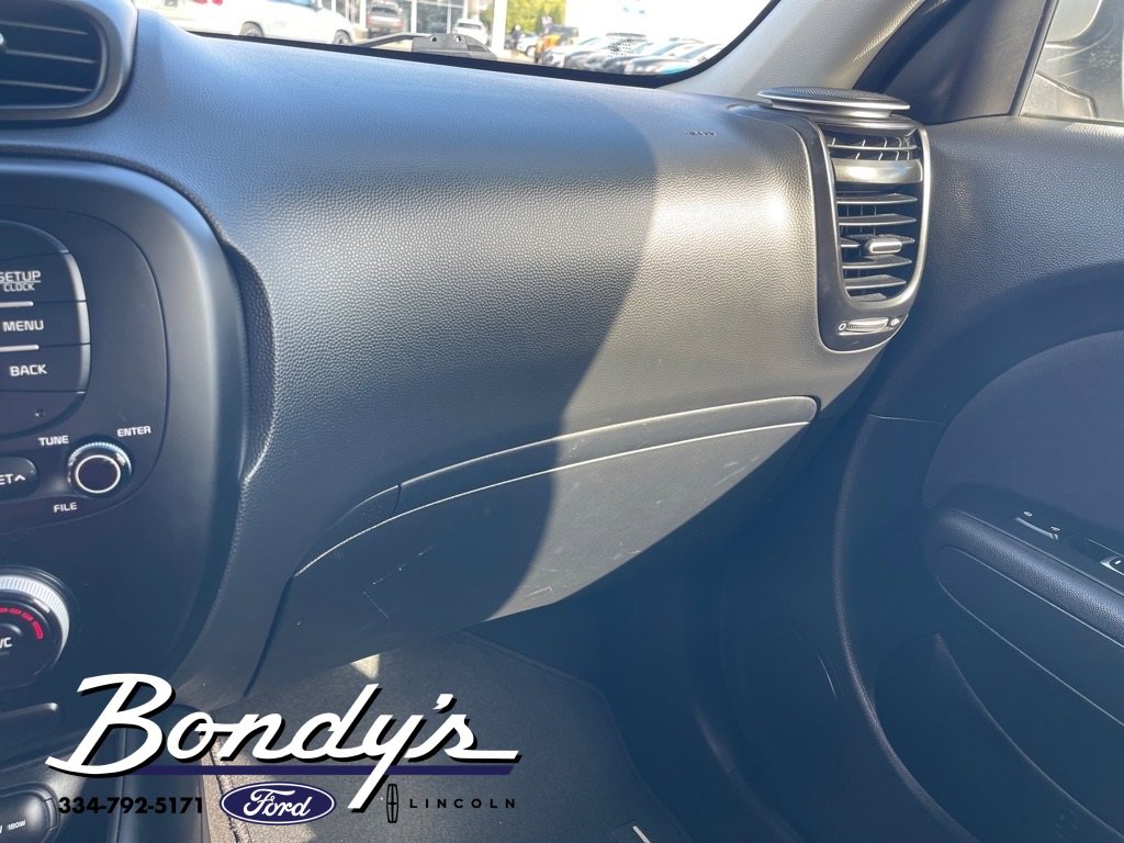 Used 2017 Kia Soul image 8