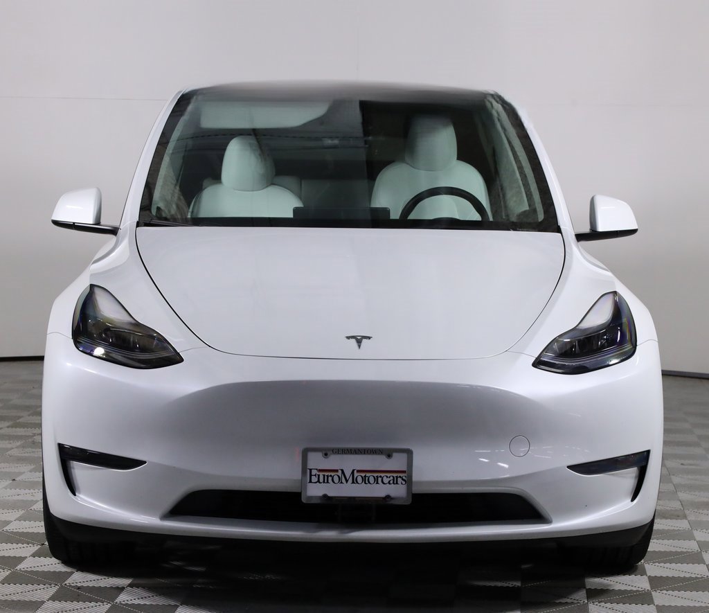 Used 2023 Tesla Model Y Performance image 2