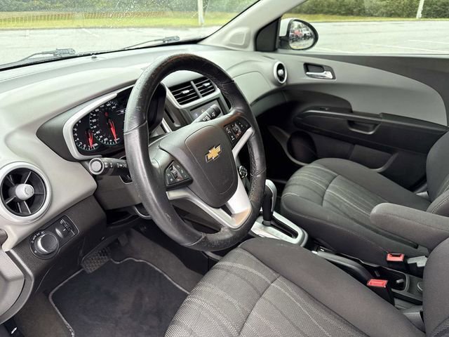 Used 2020 Chevrolet Sonic LT w/ Convenience Package image 22