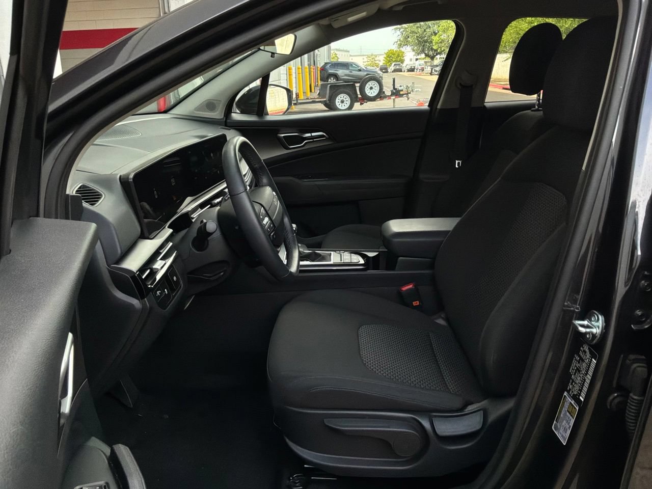 Used 2026 Kia Sportage LX FWD image 10
