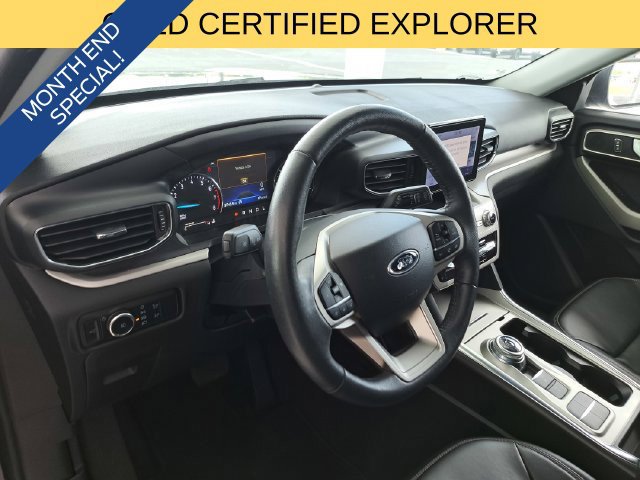 Used 2024 Ford Explorer XLT w/ Equipment Group 202A RWD image 8