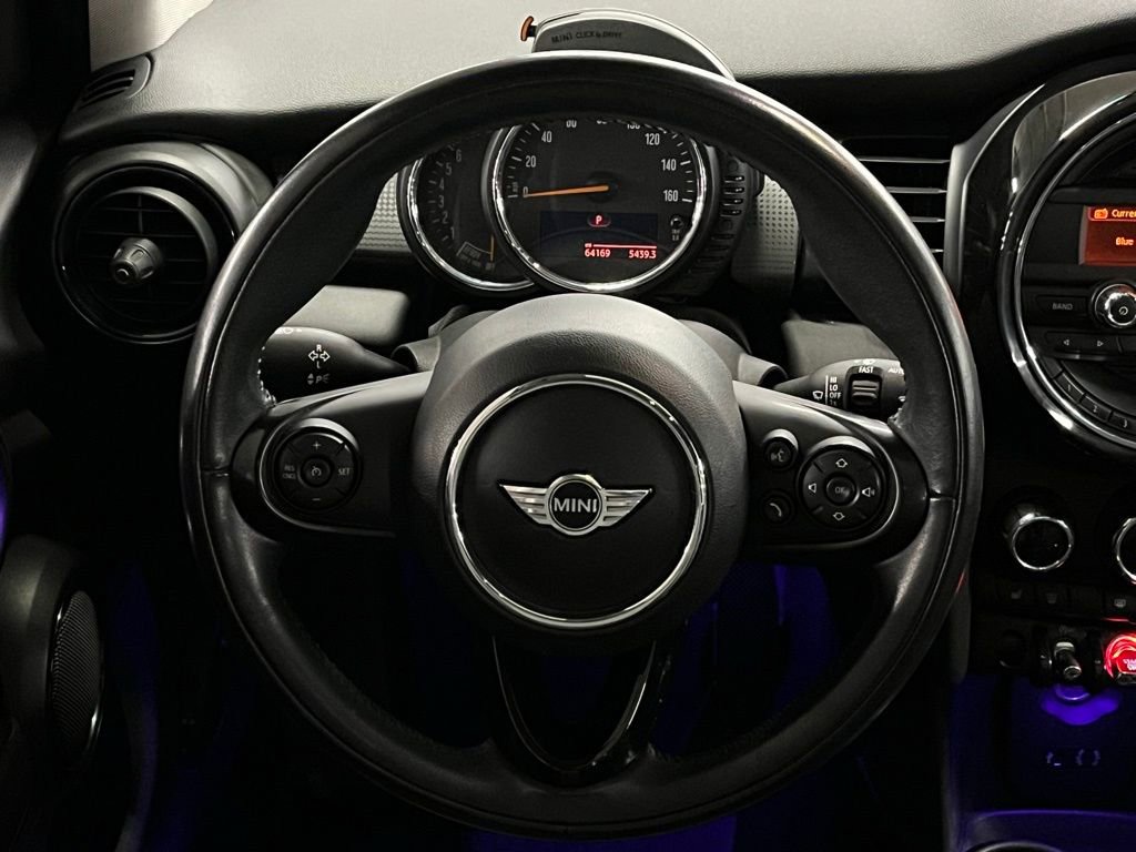 Used 2016 MINI Cooper 4-Door Hardtop image 8