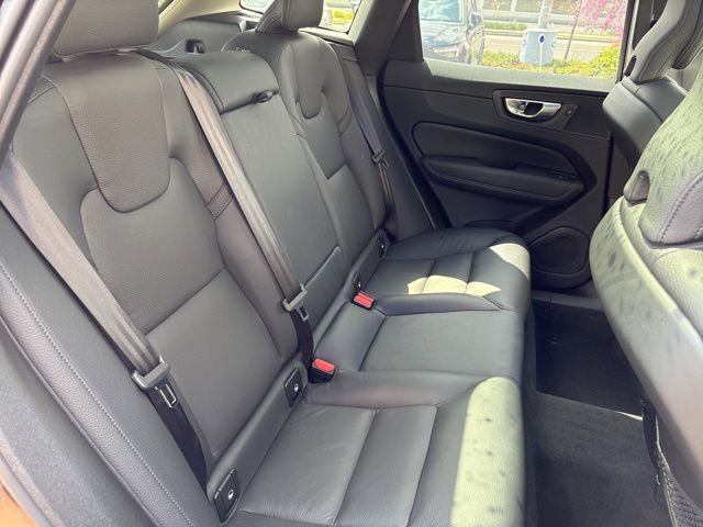 Used 2025 Volvo XC60 B5 Plus AWD/4WD image 14