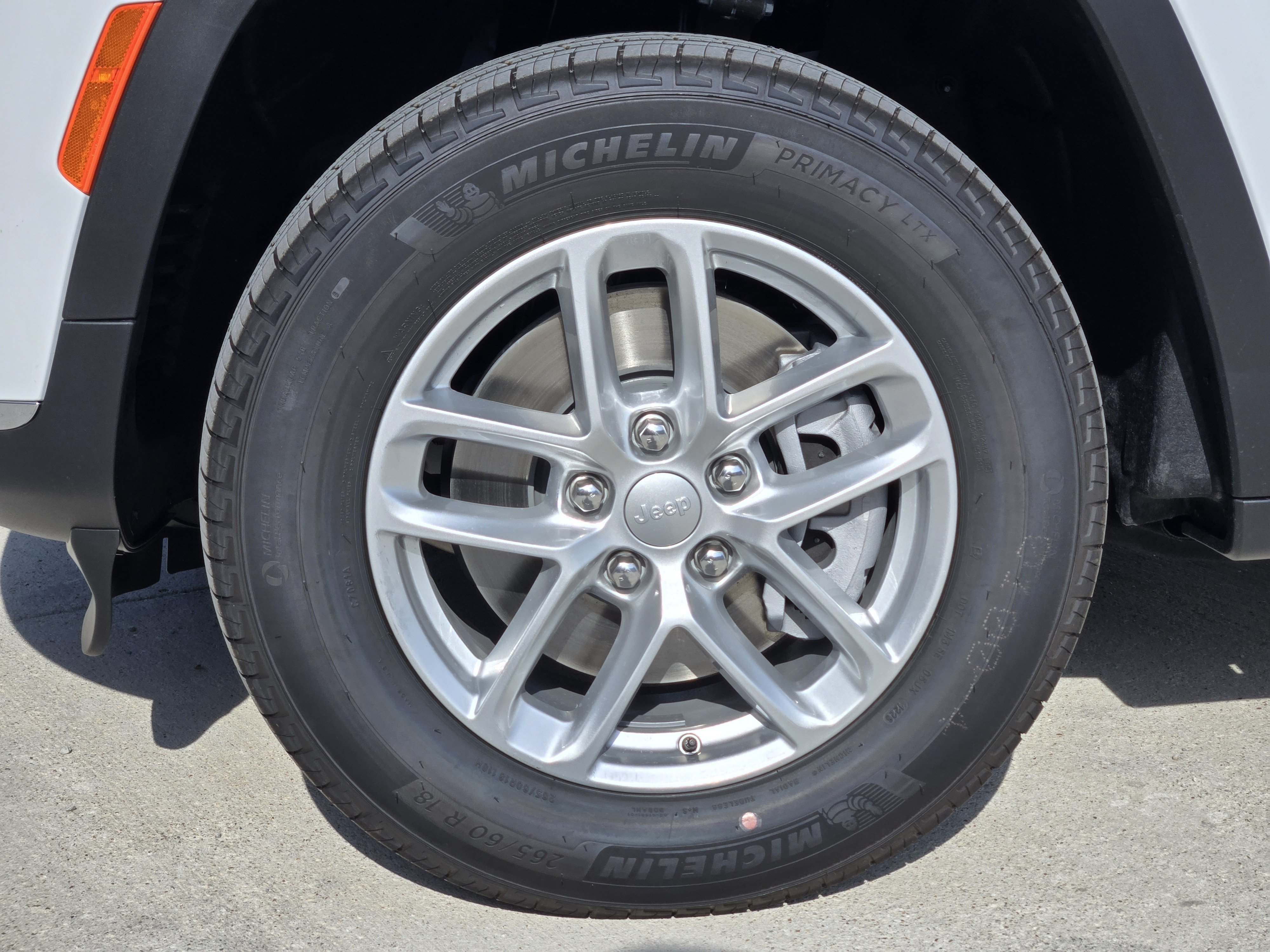 New 2026 Jeep Grand Cherokee L Laredo AWD/4WD image 10