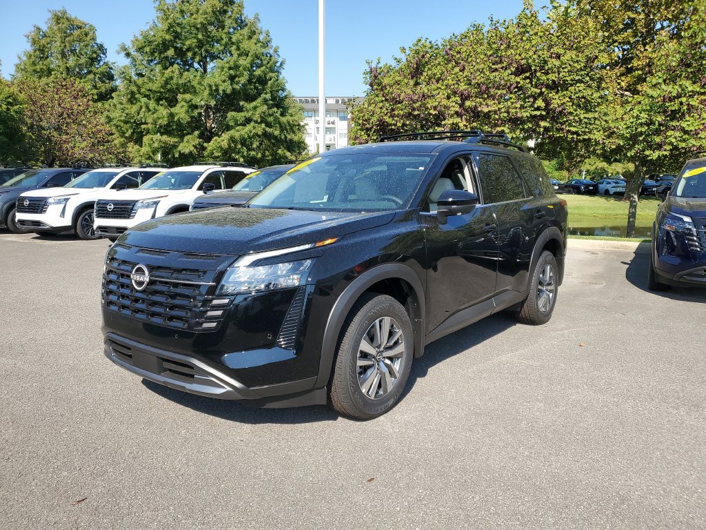 New 2026 Nissan Pathfinder SL FWD image 2