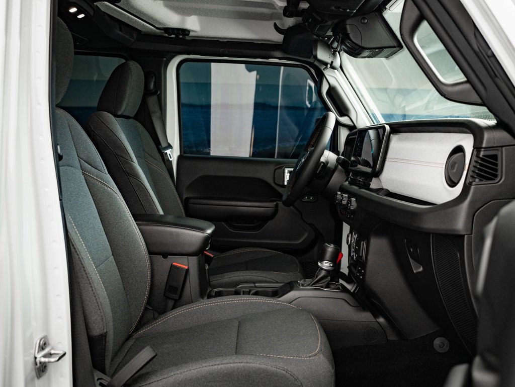 Used 2024 Jeep Wrangler Unlimited image 25