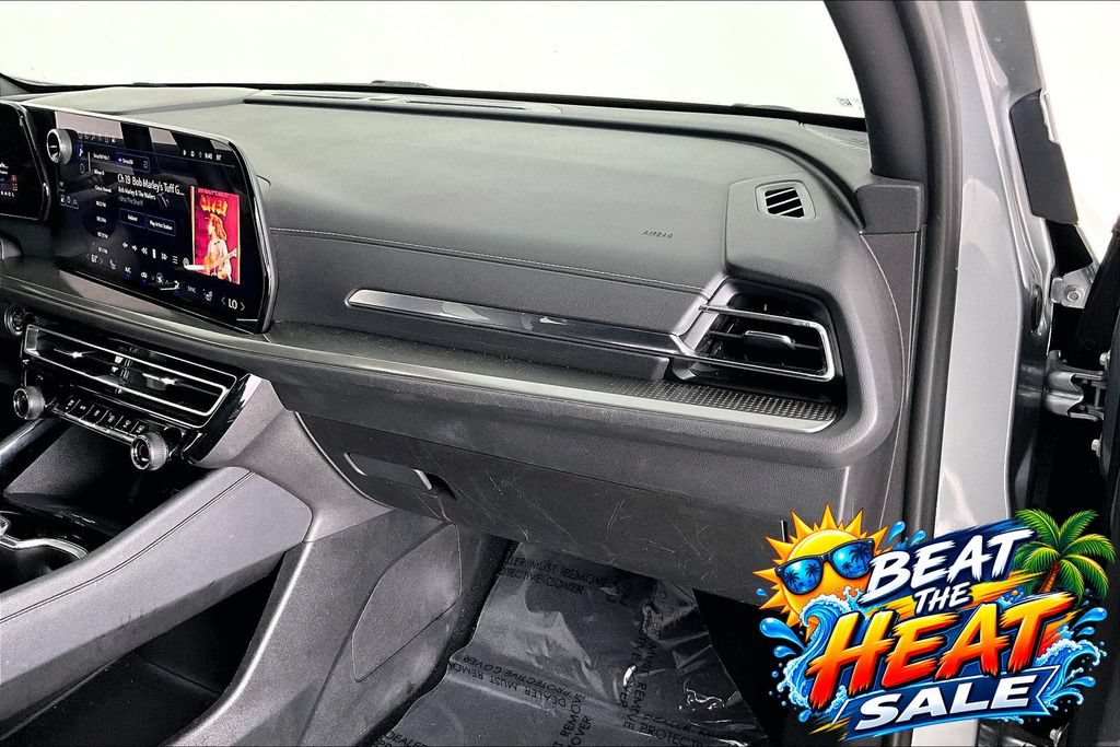 Used 2024 Chevrolet Traverse LT FWD image 20