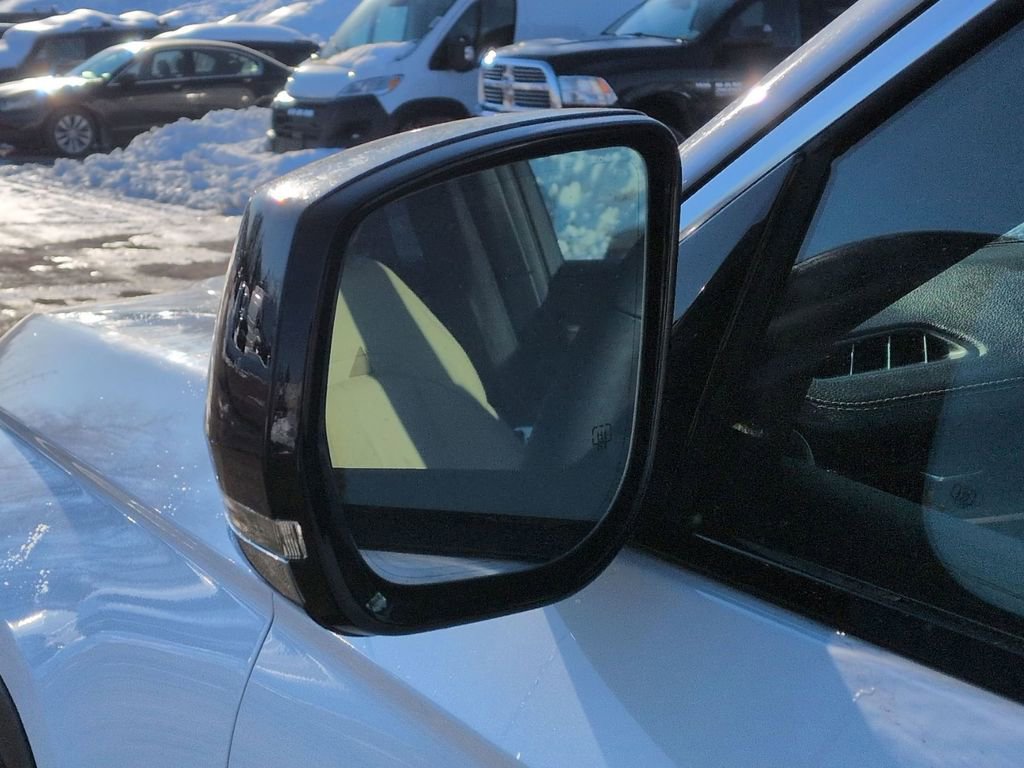 Used 2023 Jeep Grand Cherokee Limited w/ Luxury Tech Group II image 11