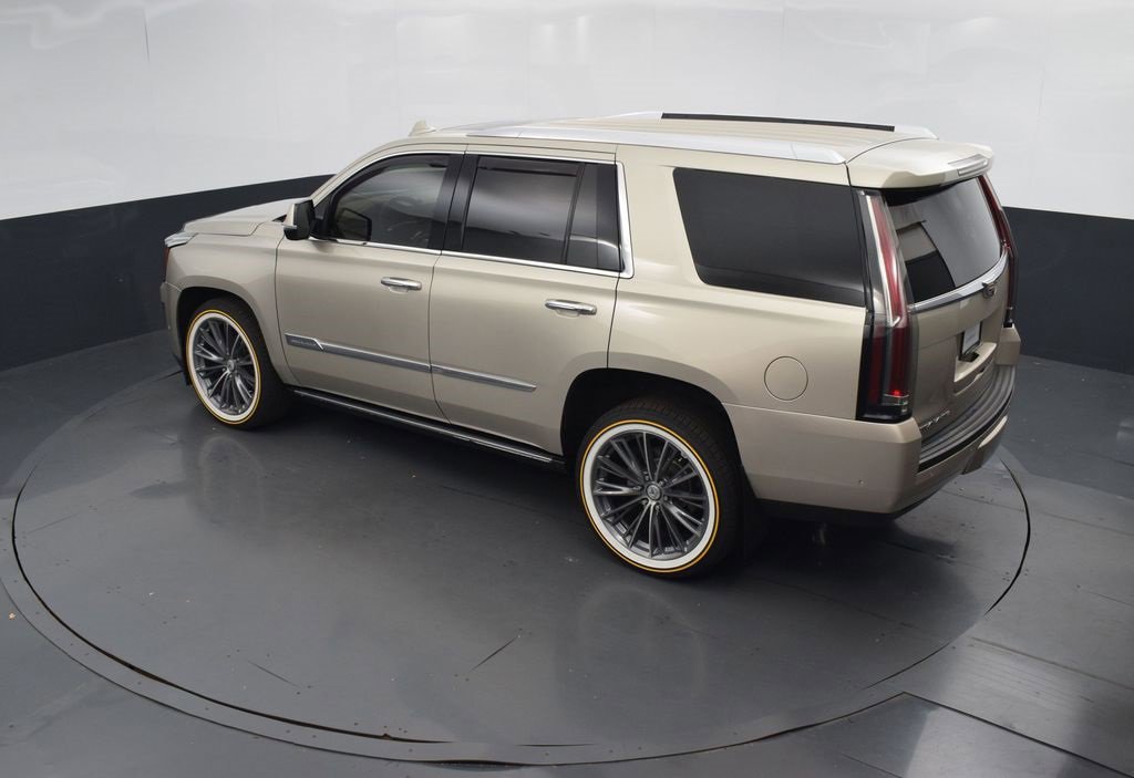 Used 2017 Cadillac Escalade Platinum image 49