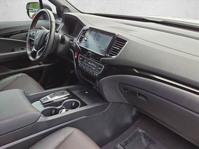 Certified 2025 Honda Ridgeline Black Edition image 22