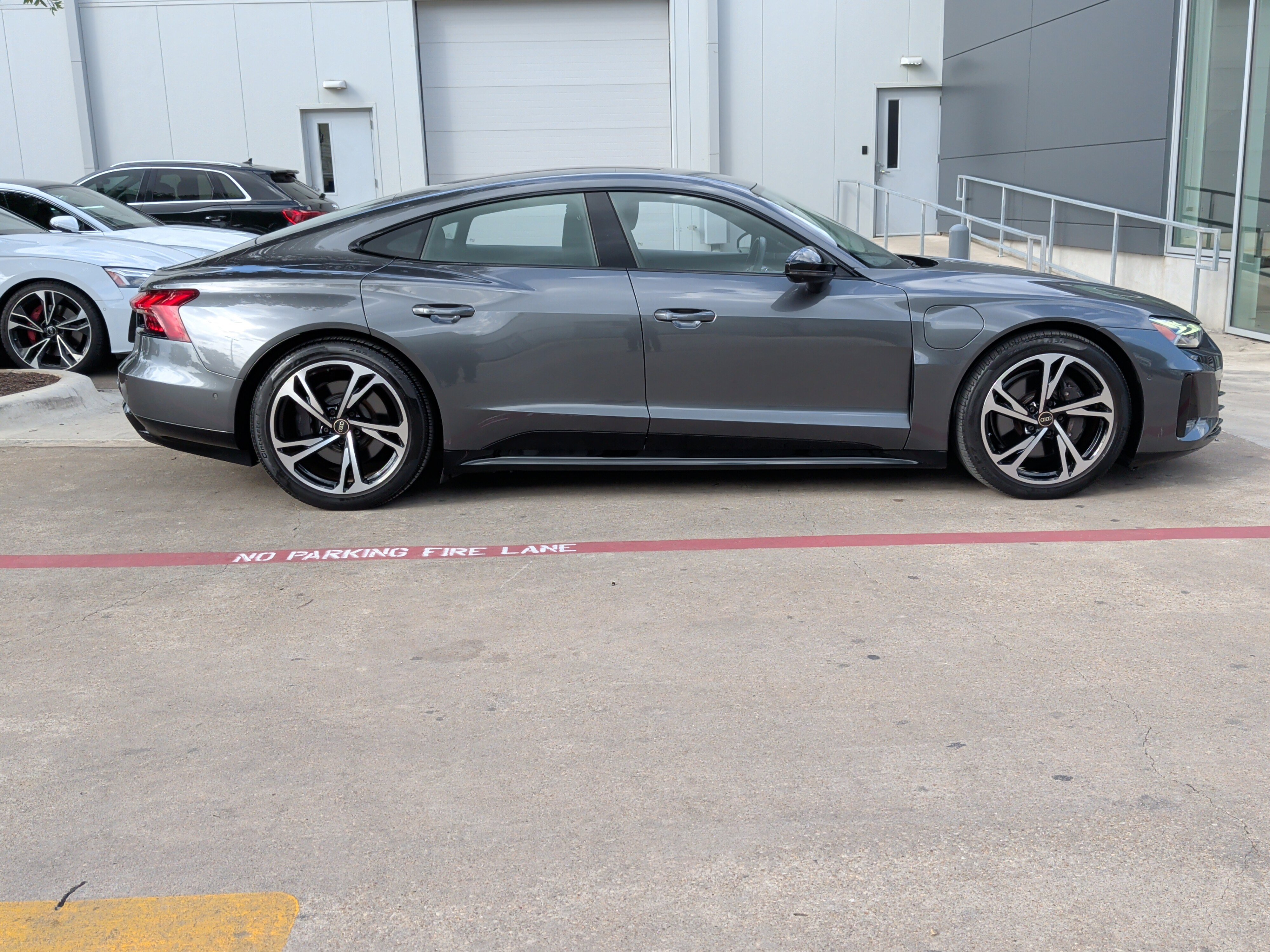 Certified 2022 Audi e-tron GT Prestige w/ Prestige Package AWD/4WD image 11