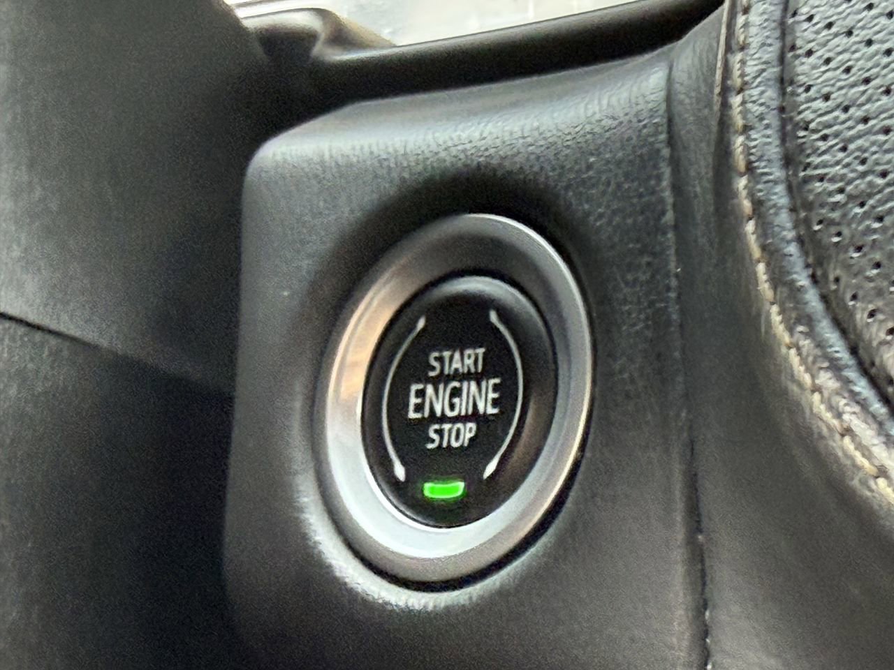 Used 2022 GMC Yukon XL SLT image 23