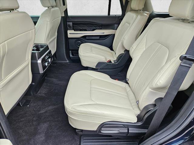 Used 2021 Ford Expedition Platinum image 19