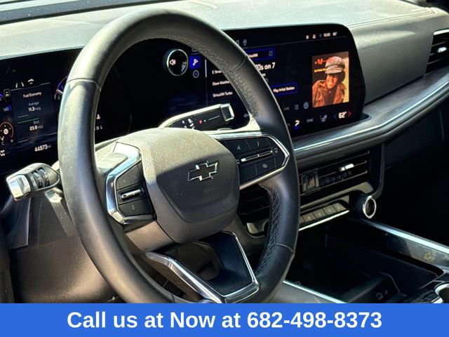 Used 2025 Chevrolet Suburban Z71 image 19