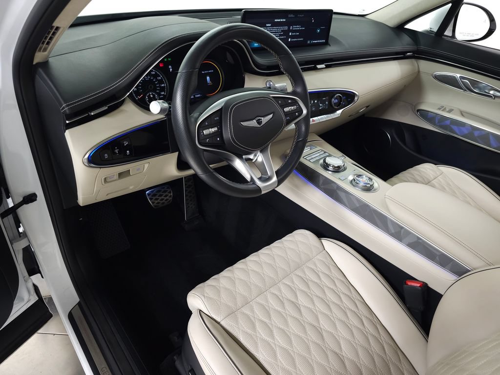 Used 2024 Genesis GV70 3.5T Sport w/ Sport Advanced Package AWD/4WD image 17