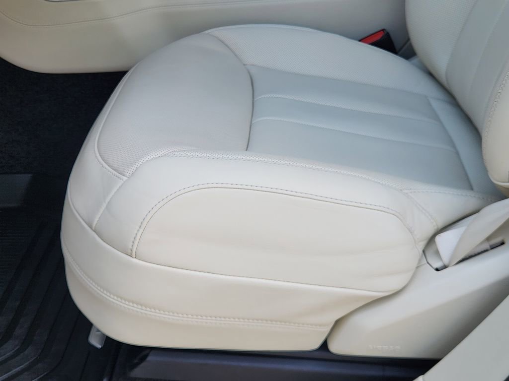 Used 2023 Land Rover Range Rover SE image 22