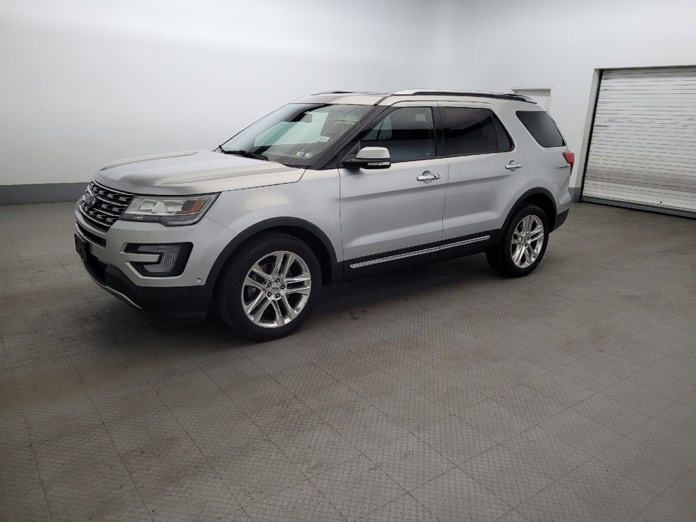 Used 2016 Ford Explorer Limited w/ Equipment Group 301A AWD/4WD image 2