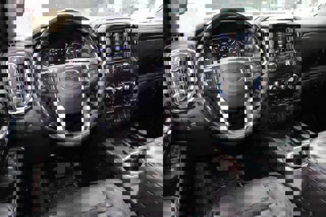 Used 2021 GMC Sierra 2500 Denali w/ Denali Black Diamond Edition image 5