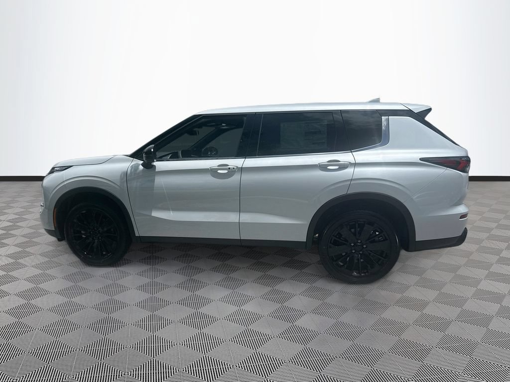 New 2026 Mitsubishi Outlander LE FWD image 8