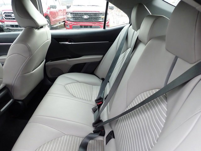 Used 2023 Toyota Camry SE image 17