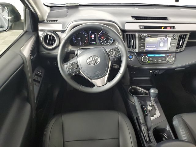 Used 2018 Toyota RAV4 XLE AWD/4WD image 13