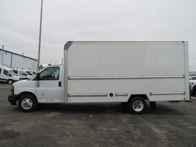 Used 2021 GMC Savana 3500 Extended w/ Power Convenience Package RWD image 6