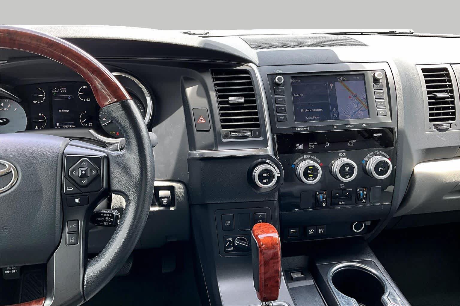 Used 2020 Toyota Sequoia Platinum RWD image 7