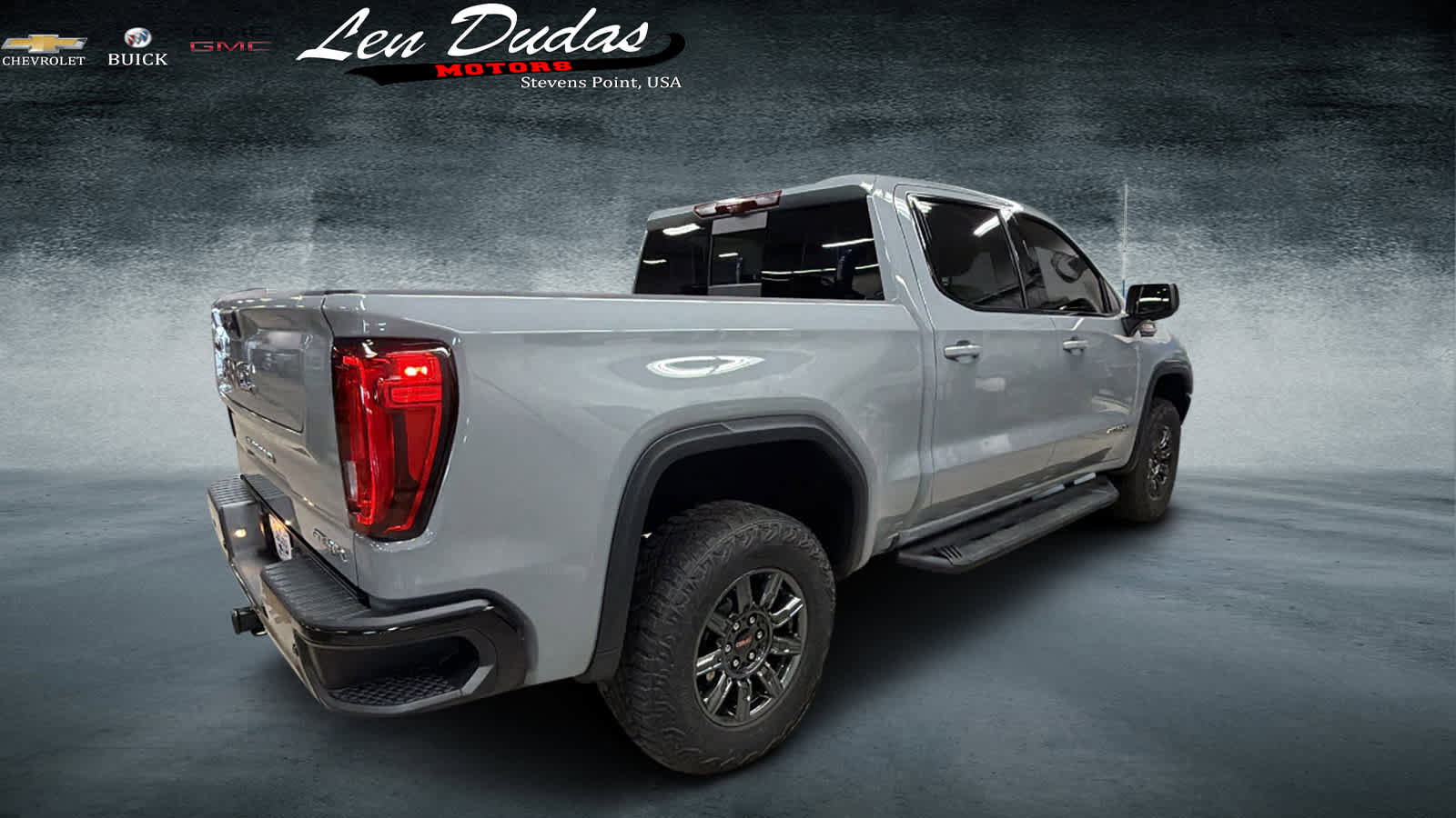 Used 2024 GMC Sierra 1500 AT4X AWD/4WD image 4