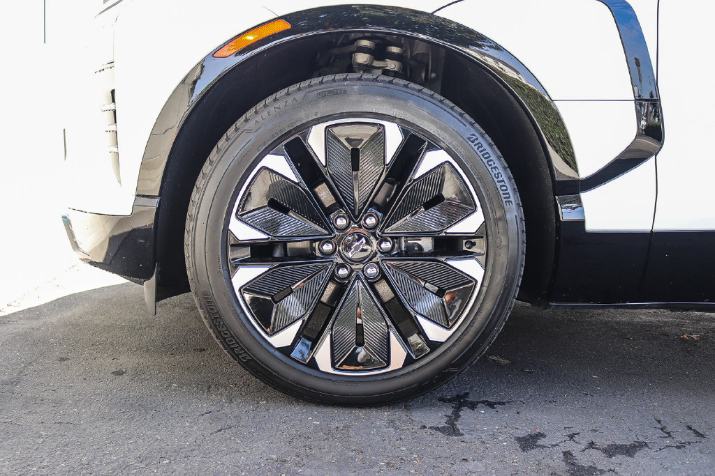 Used 2024 Chevrolet Blazer EV RS AWD/4WD image 10