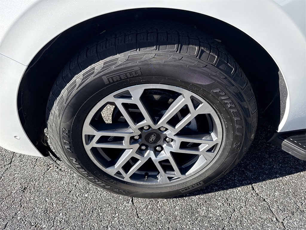 Used 2025 Ford Expedition Active image 11