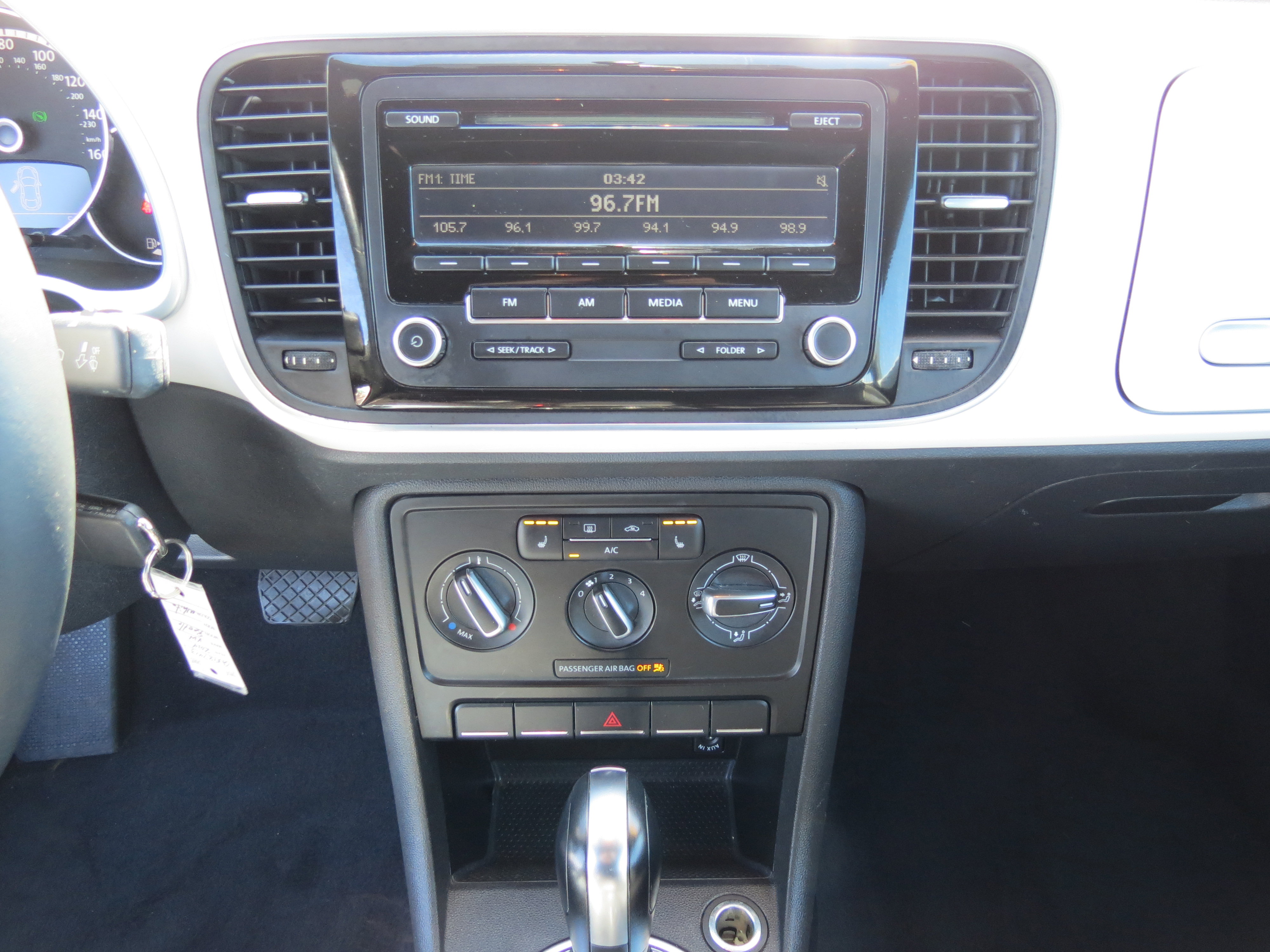 Used 2014 Volkswagen Beetle 2.5 image 17