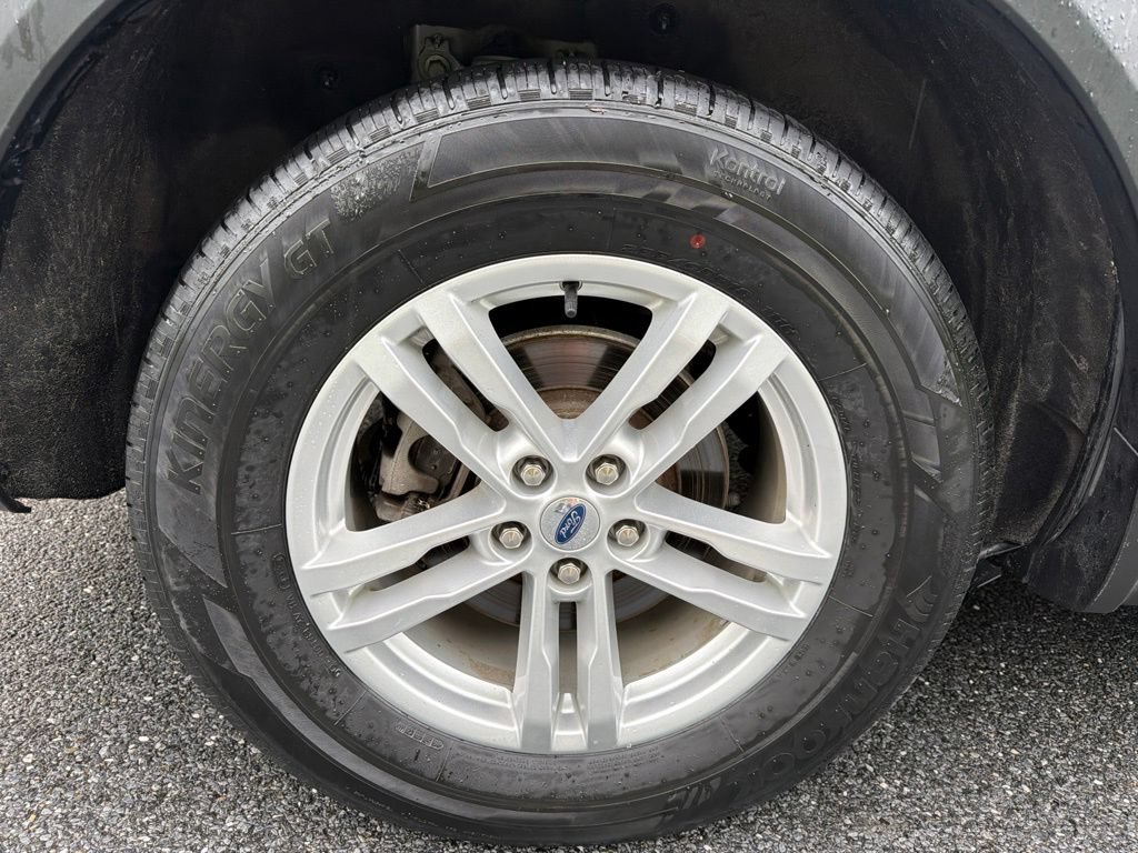 Used 2023 Ford Explorer XLT AWD/4WD image 12