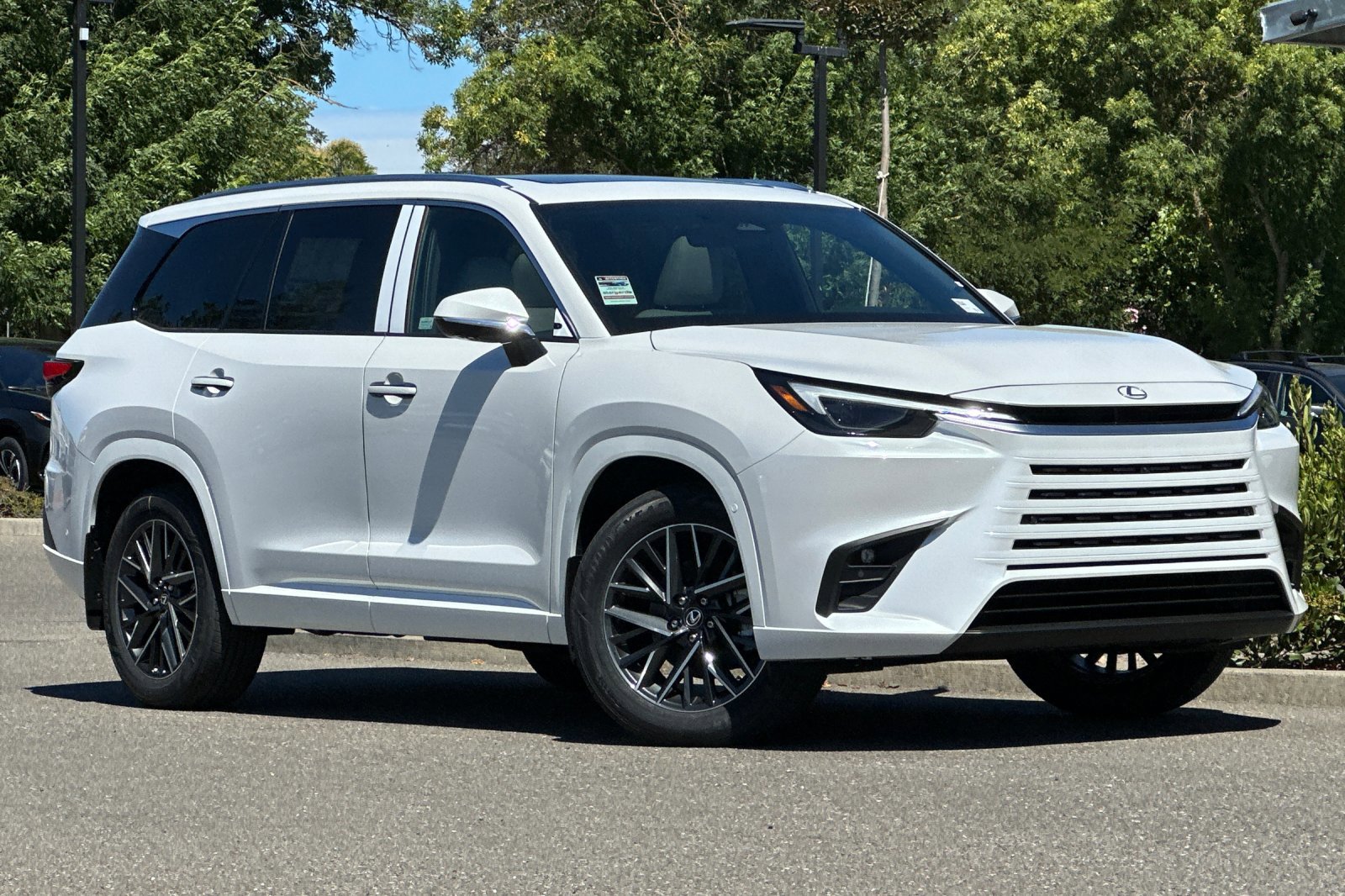 New 2025 Lexus TX 350 AWD image 2