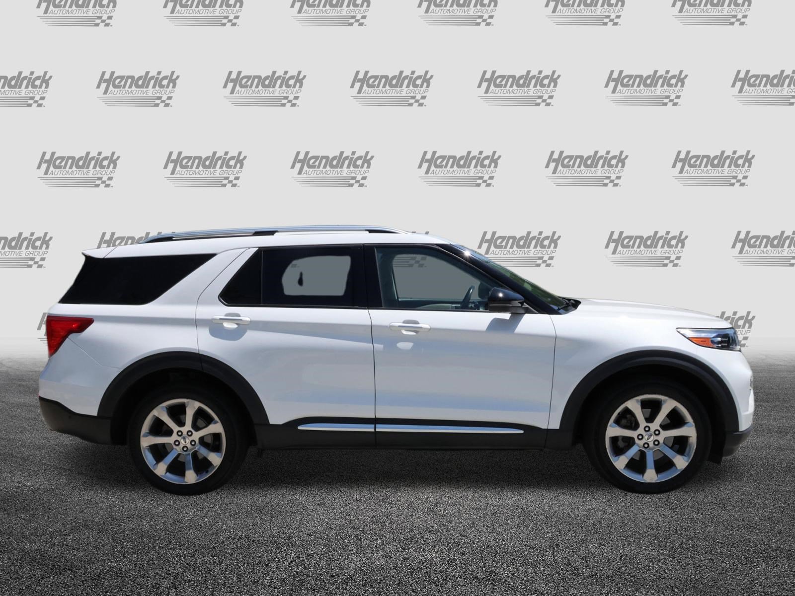 Used 2020 Ford Explorer Platinum w/ Premium Technology Package AWD/4WD image 10