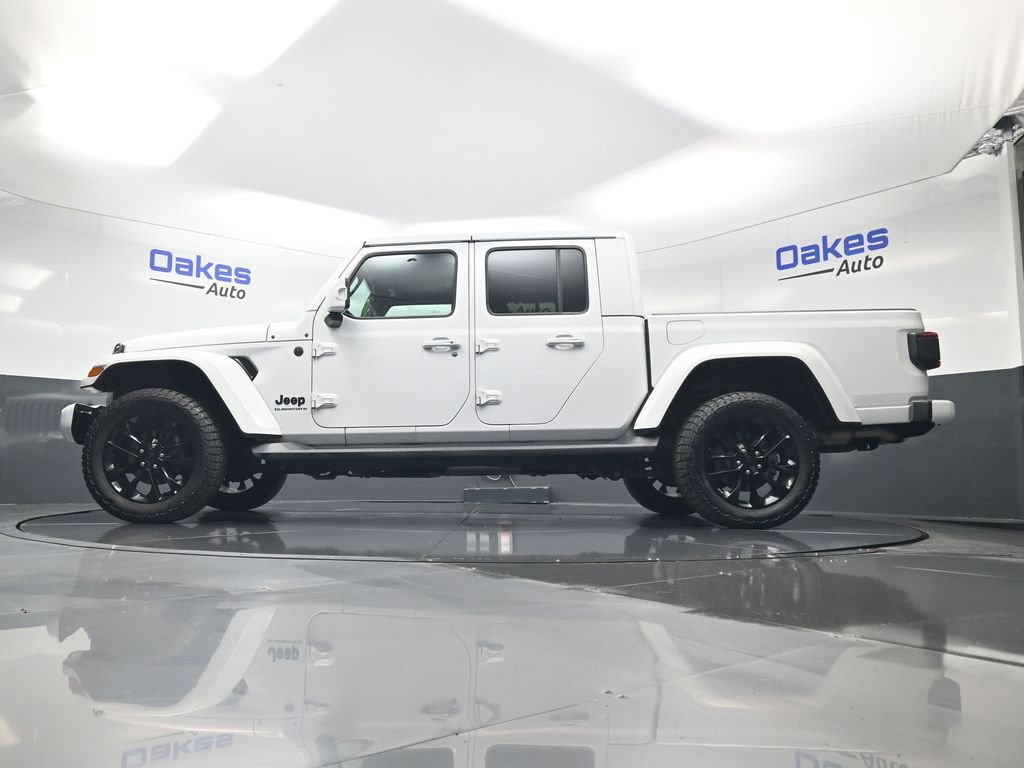 Used 2023 Jeep Gladiator Overland image 41