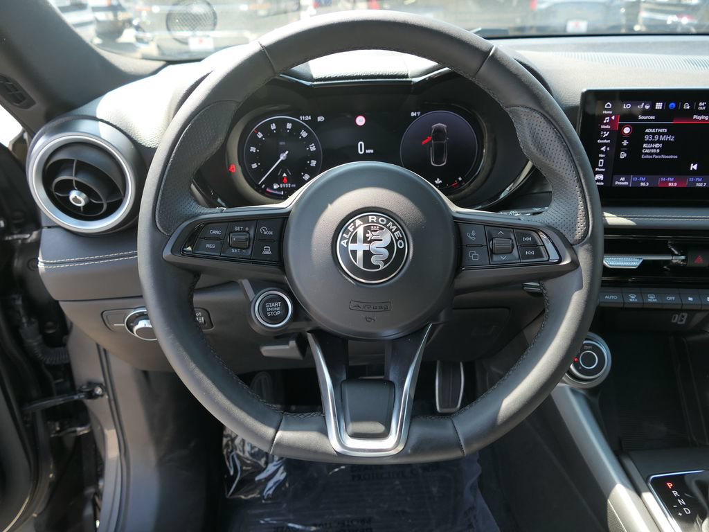 Used 2025 Alfa Romeo Tonale AWD/4WD image 15