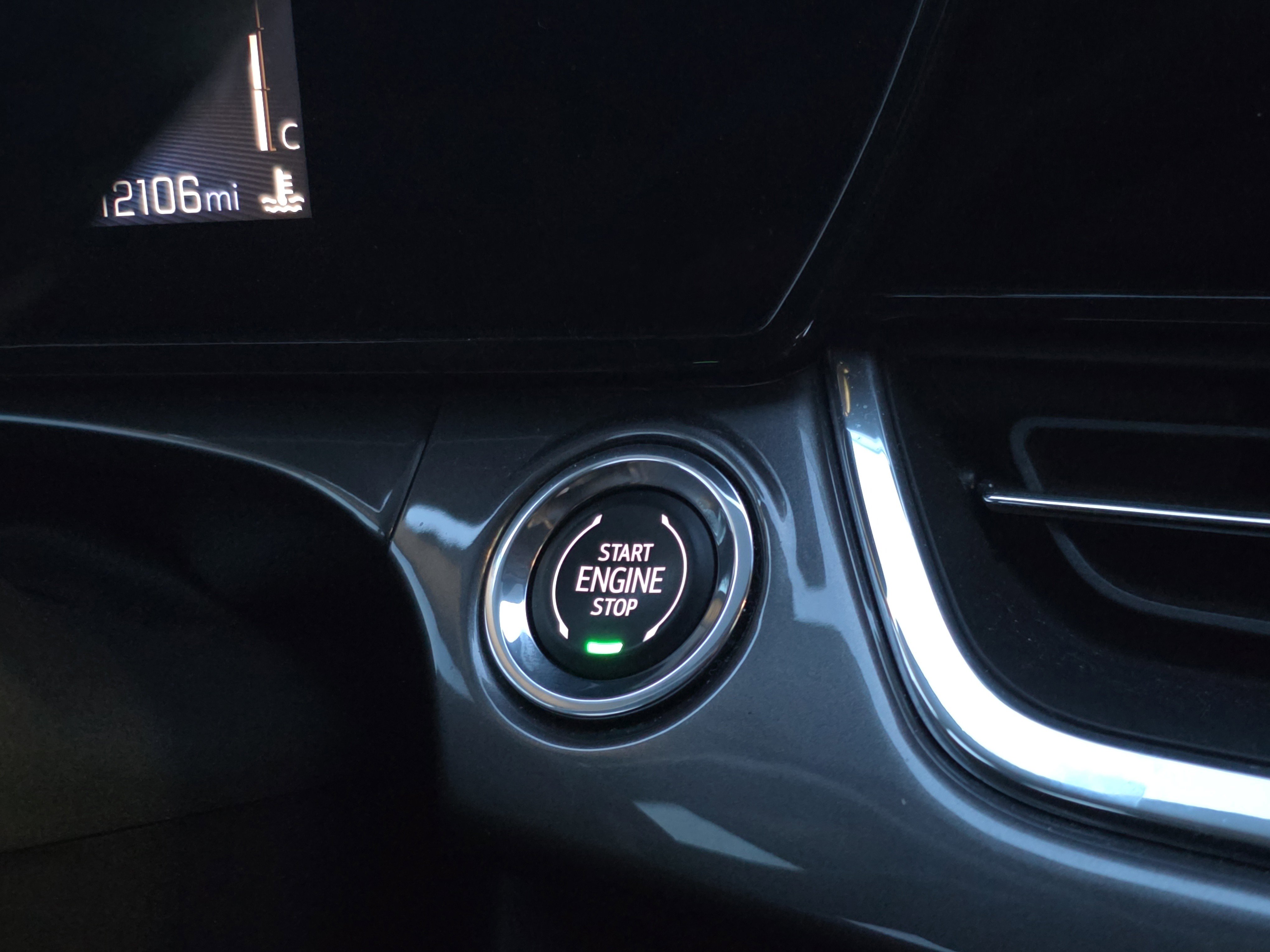 Used 2024 Chevrolet Trax ACTIV w/ Driver Confidence Package image 29