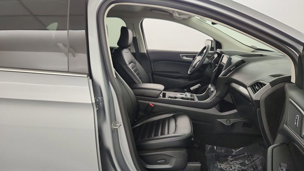 Used 2023 Ford Edge SEL image 29