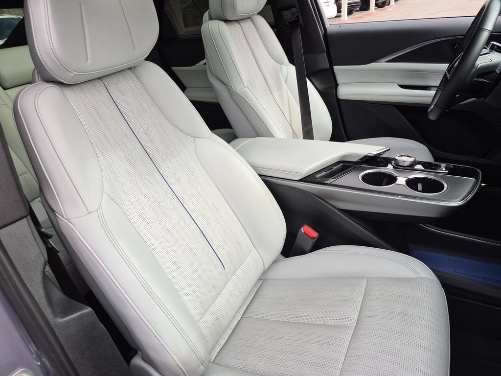 Certified 2024 Cadillac Lyriq Luxury RWD image 22