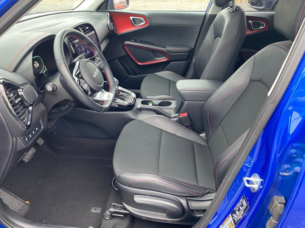 Certified 2023 Kia Soul GT-Line FWD image 10