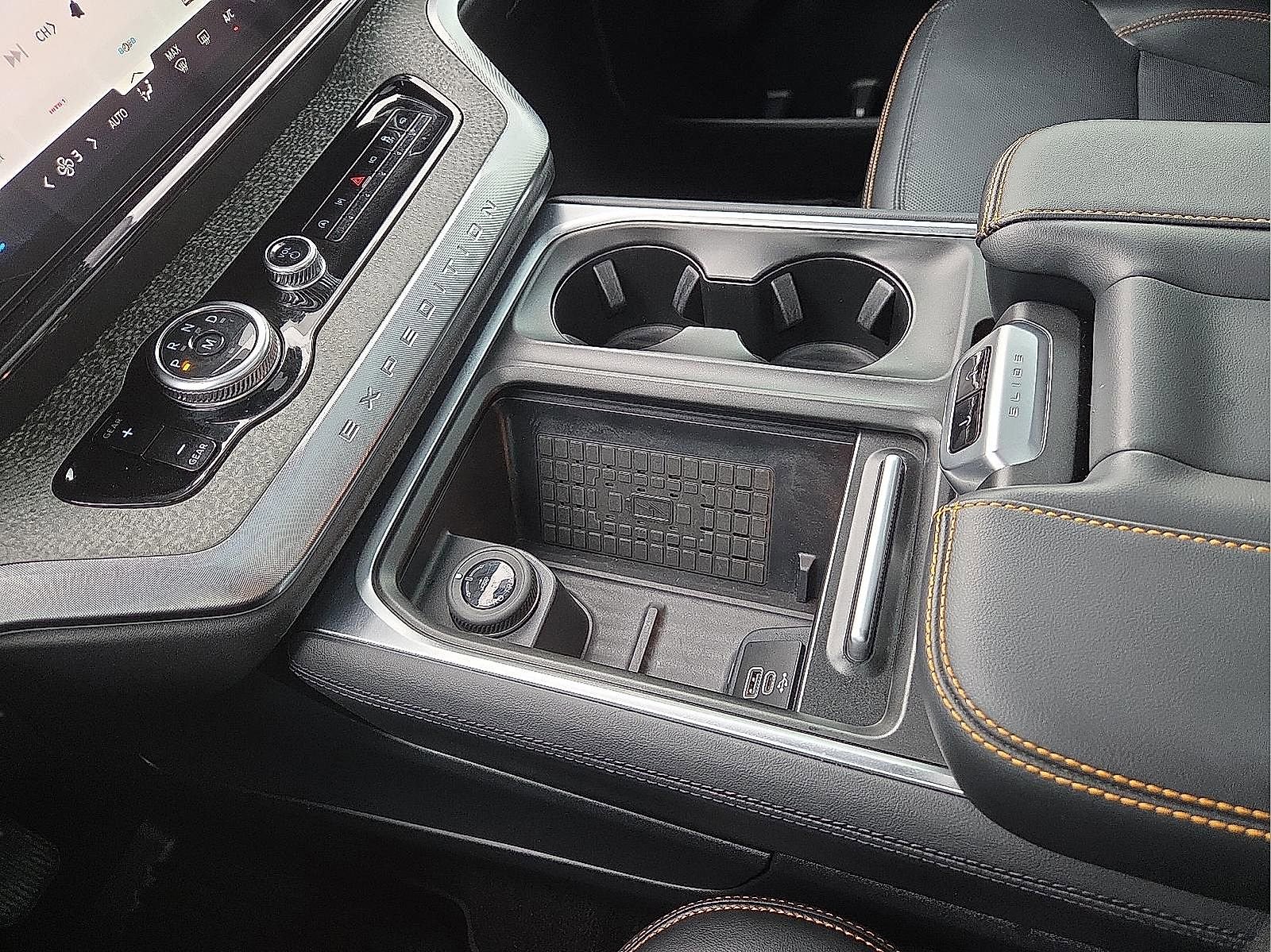 Used 2025 Ford Expedition Tremor AWD/4WD image 25