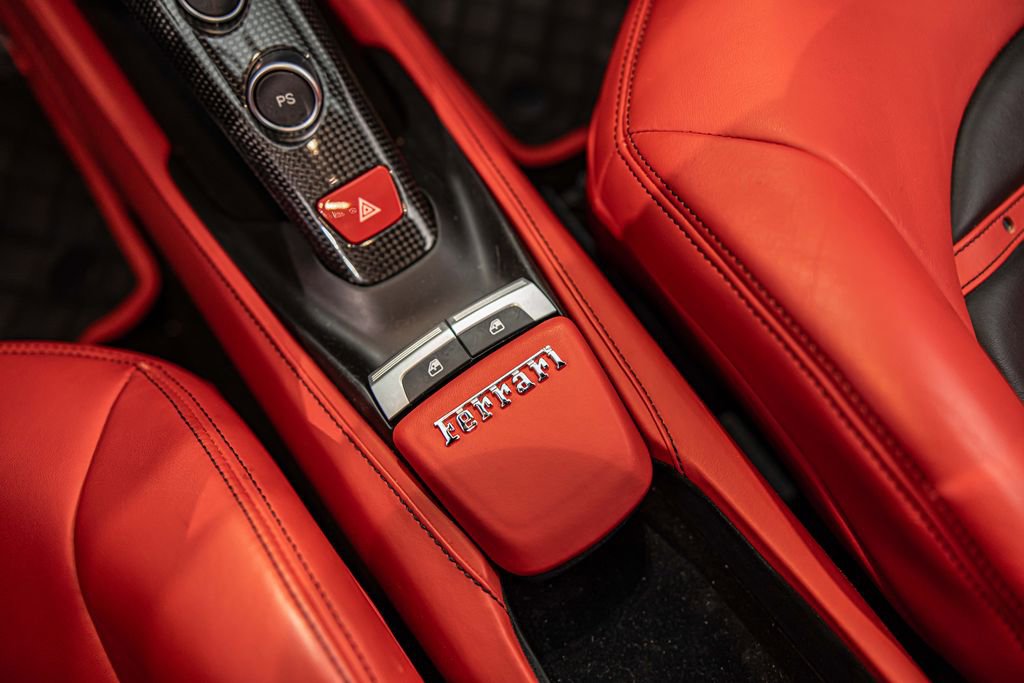 Used 2018 Ferrari 488 GTB RWD image 27