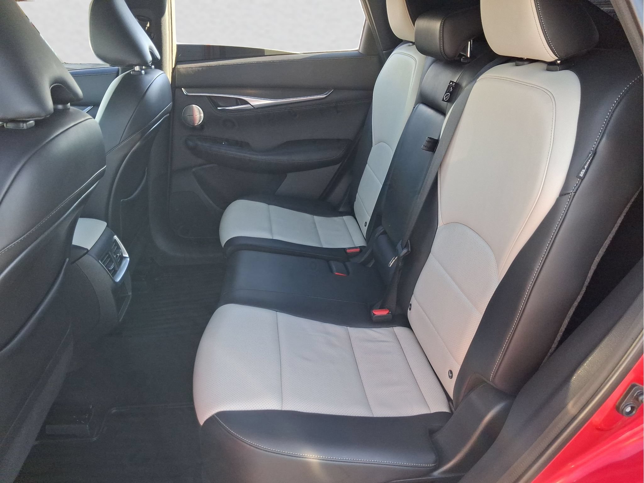 Used 2023 INFINITI QX55 Essential AWD/4WD image 11