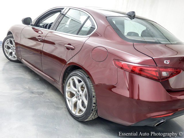 Used 2018 Alfa Romeo Giulia Ti AWD/4WD image 10