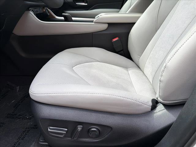 New 2026 Toyota Grand Highlander AWD Hybrid image 18
