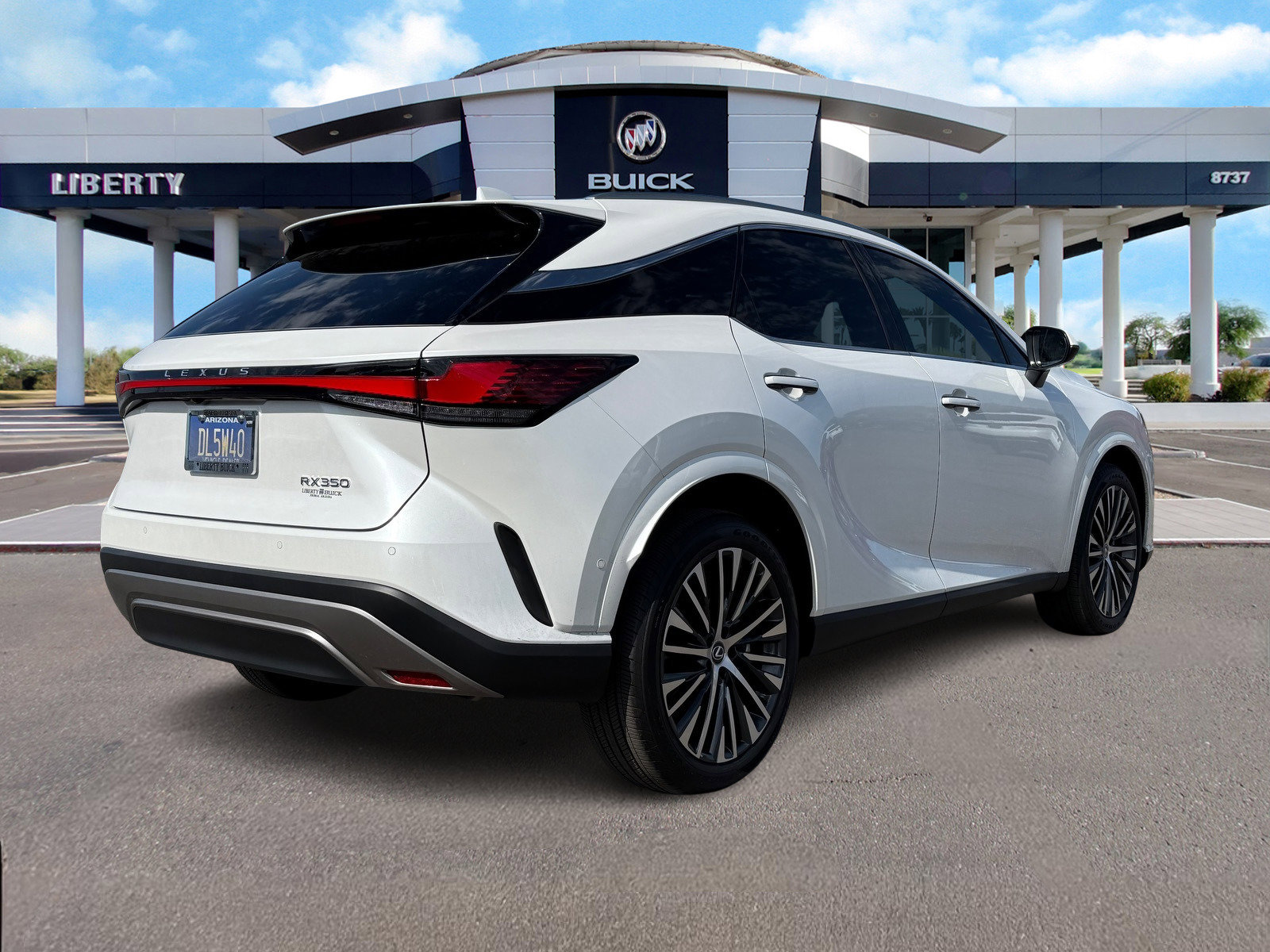 Used 2024 Lexus RX 350 FWD image 3